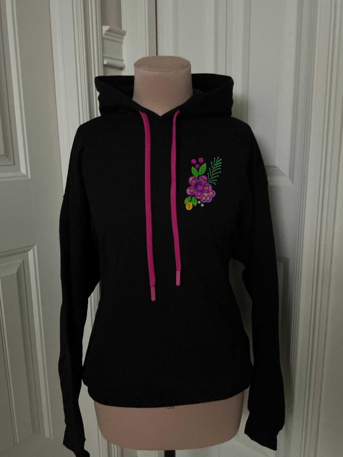 Hoodie with pink drawstring